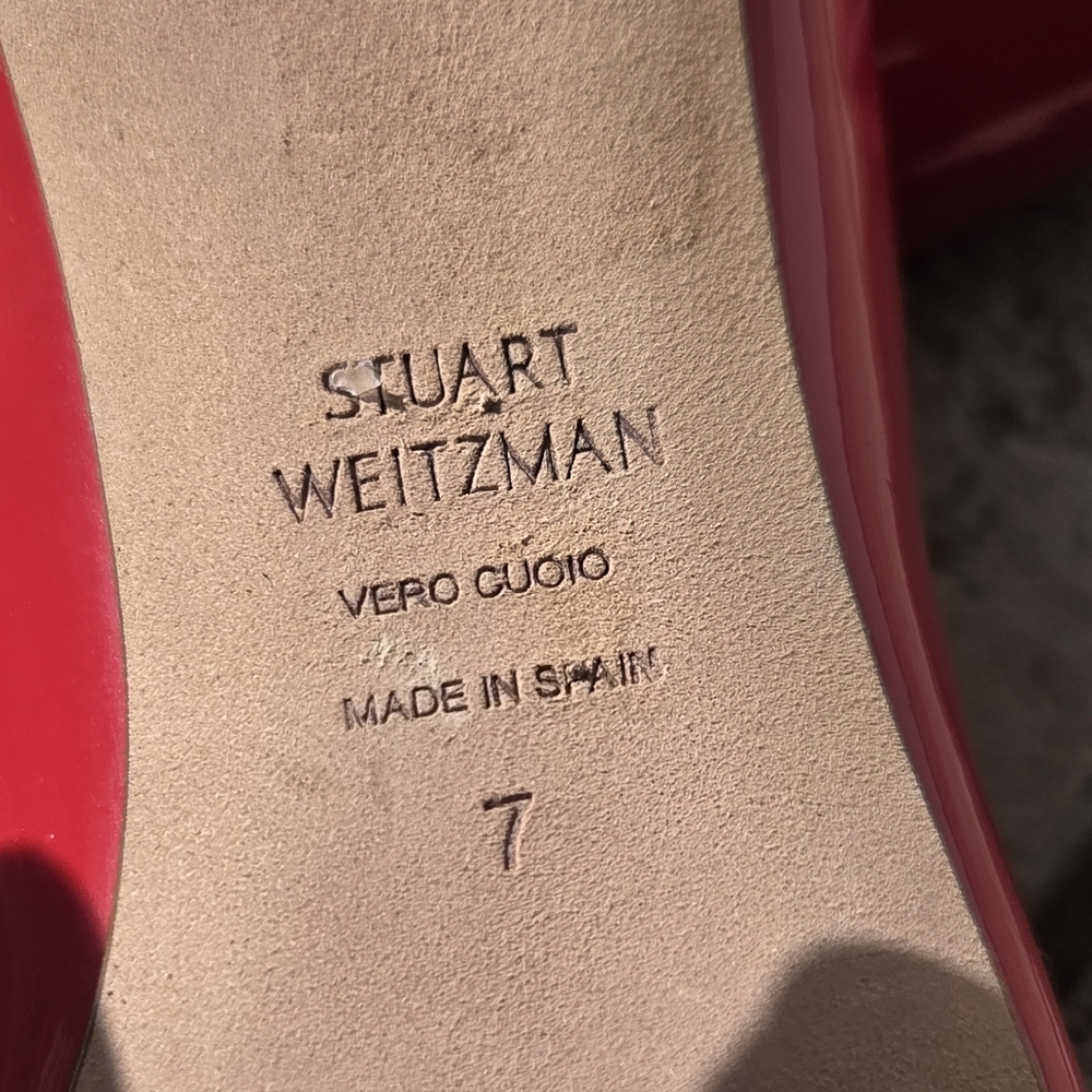 Stuart Weitzman Women's Red Patent Leather Pumps - Picture 7 of 7